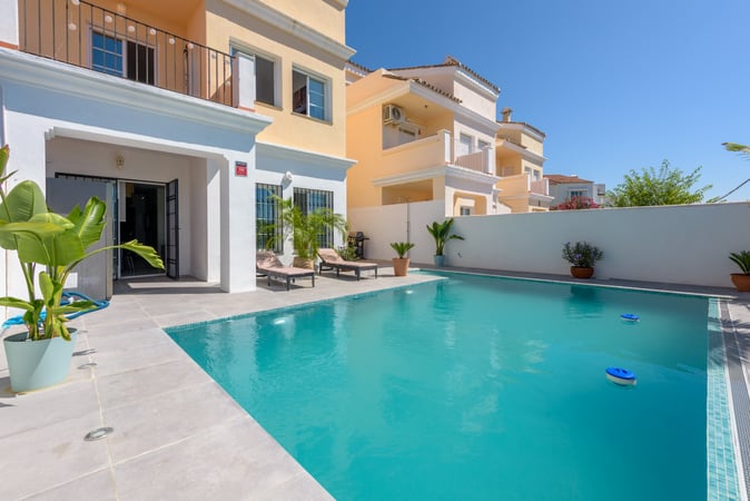 Villa in Bel-Air - view 1