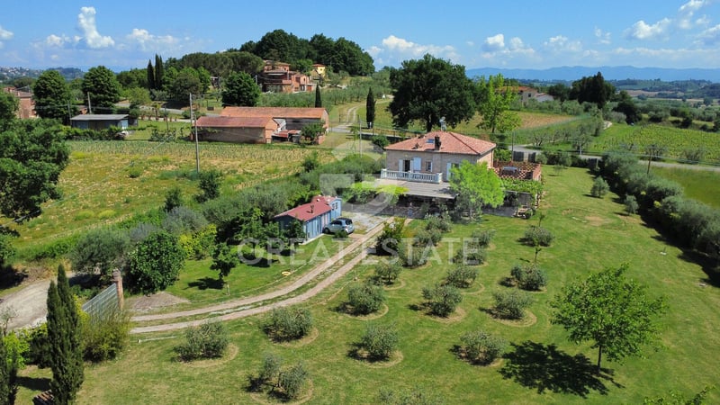 House in Lucignano - view 1