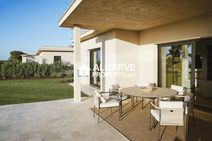 Villa in Faro - view 1