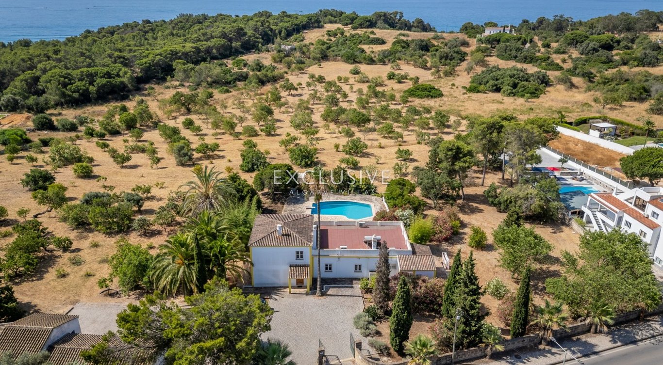Villa in Alvor