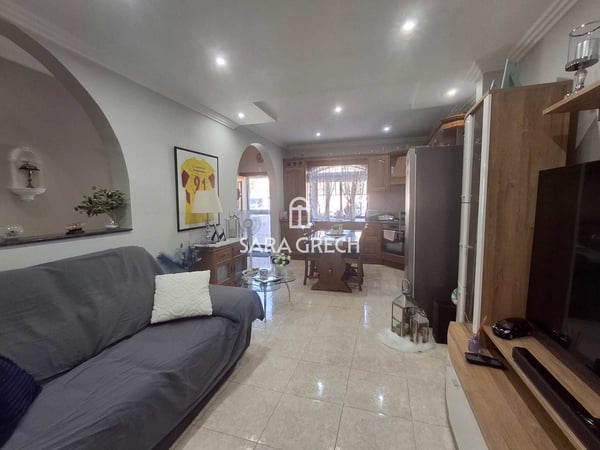 Apartment in Pembroke - view 1