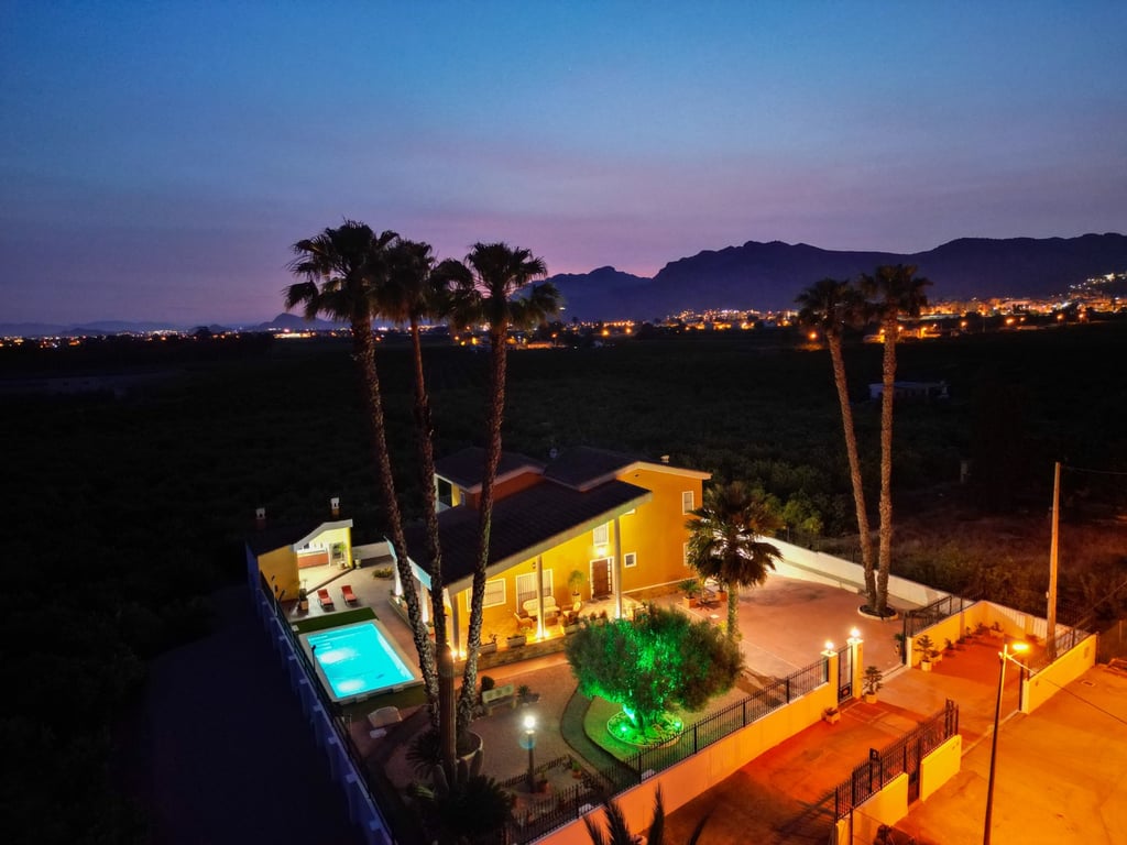 House in Arneva - Image 5