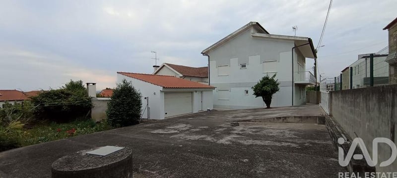 House in Viana do Castelo - view 1