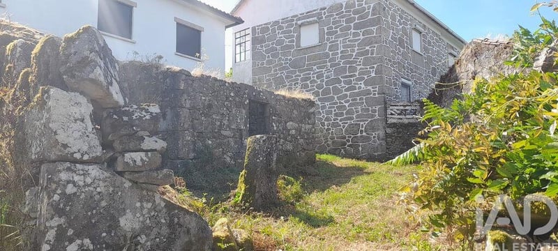 House in Fontoura - view 1