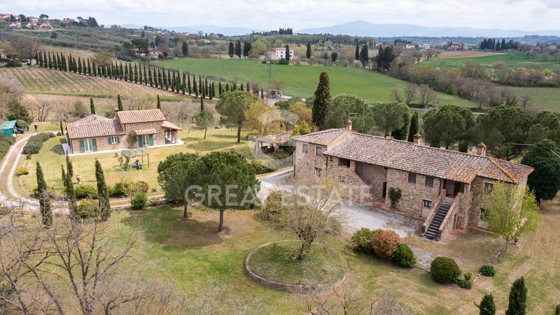 House in Lucignano - view 1