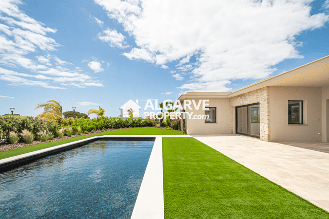 Villa in Faro - view 1