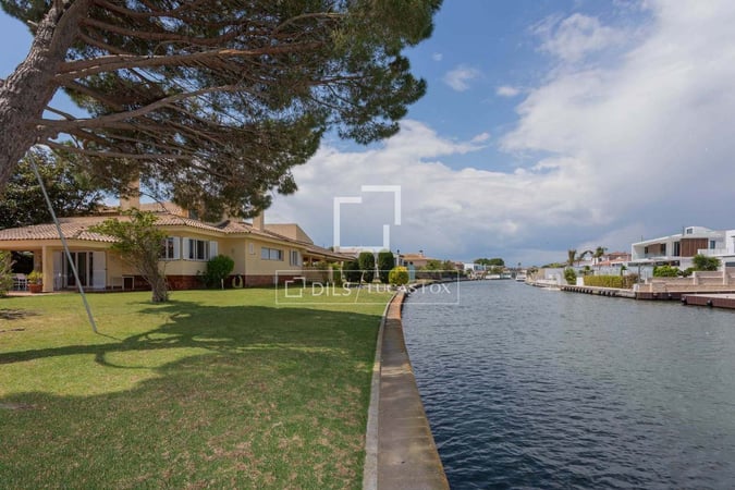 Land in Castello d'Empuries - view 1