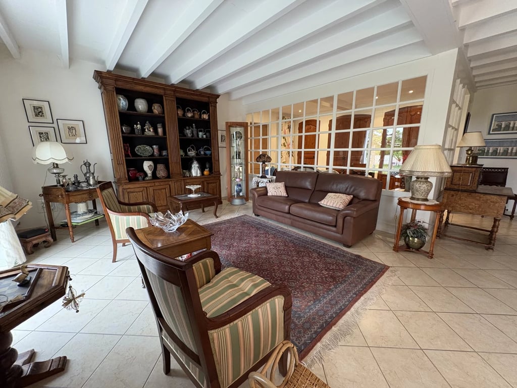 House in Saint-Sylvestre-sur-Lot - Image 3