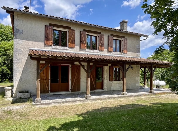 House in Aubeterre-sur-Dronne - view 1