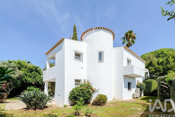 House in Quarteira - view 1
