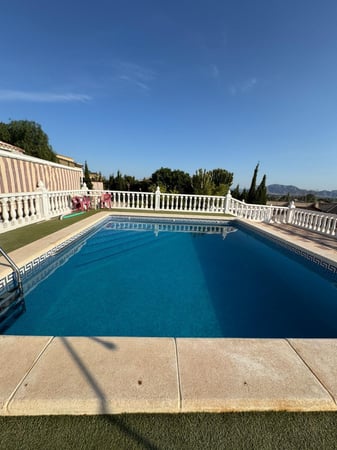 Villa in Albatera - view 1