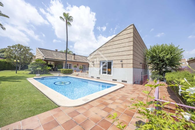 House in Godella - view 1