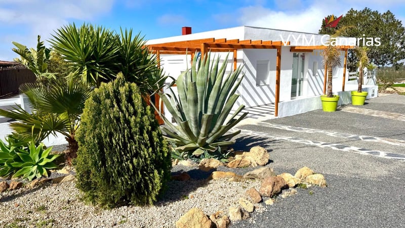 Villa in Ifonche - view 1