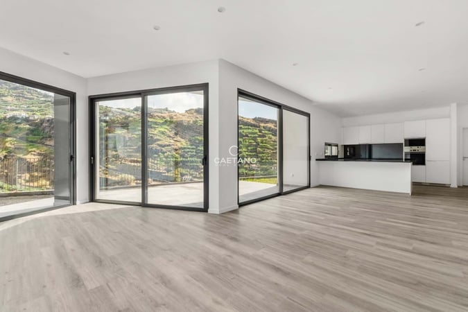 Villa in Ribeira Brava - view 1