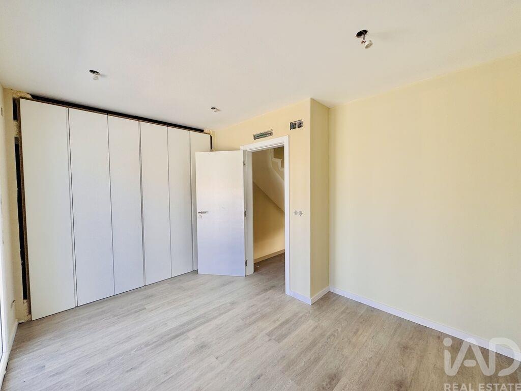 House in Quinta do Conde - Image 3