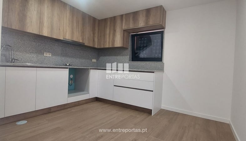 House in Viana do Castelo - view 1