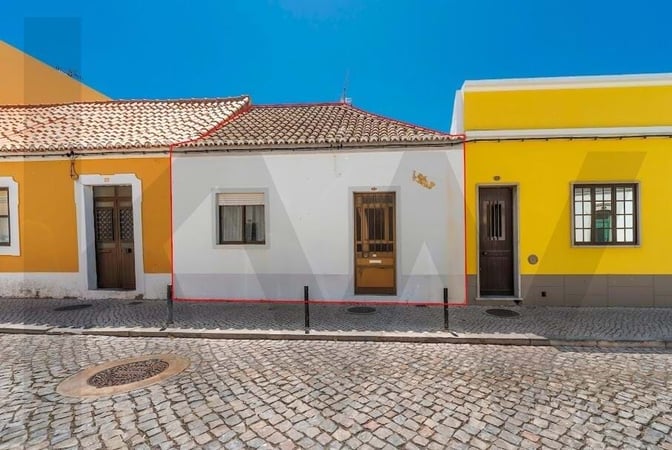 Villa in Vila Real de Santo Antonio - view 1