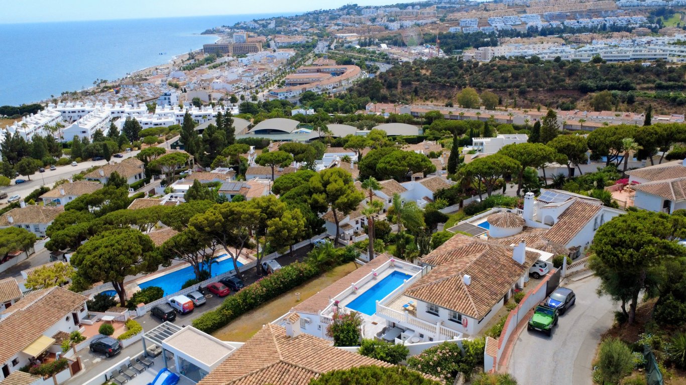 Villa in Calla de Mijas - Image 2