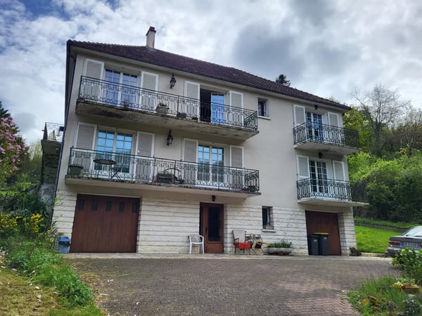 House in Saint-Pierre-de-Maille - view 1