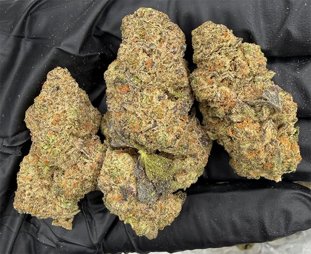 Lemon Bars THCa flower nug