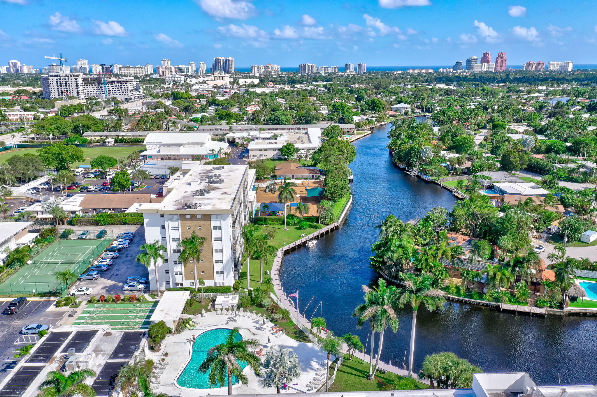 NE 16th Ave, Oakland Park — real estate photography by Digilux HD