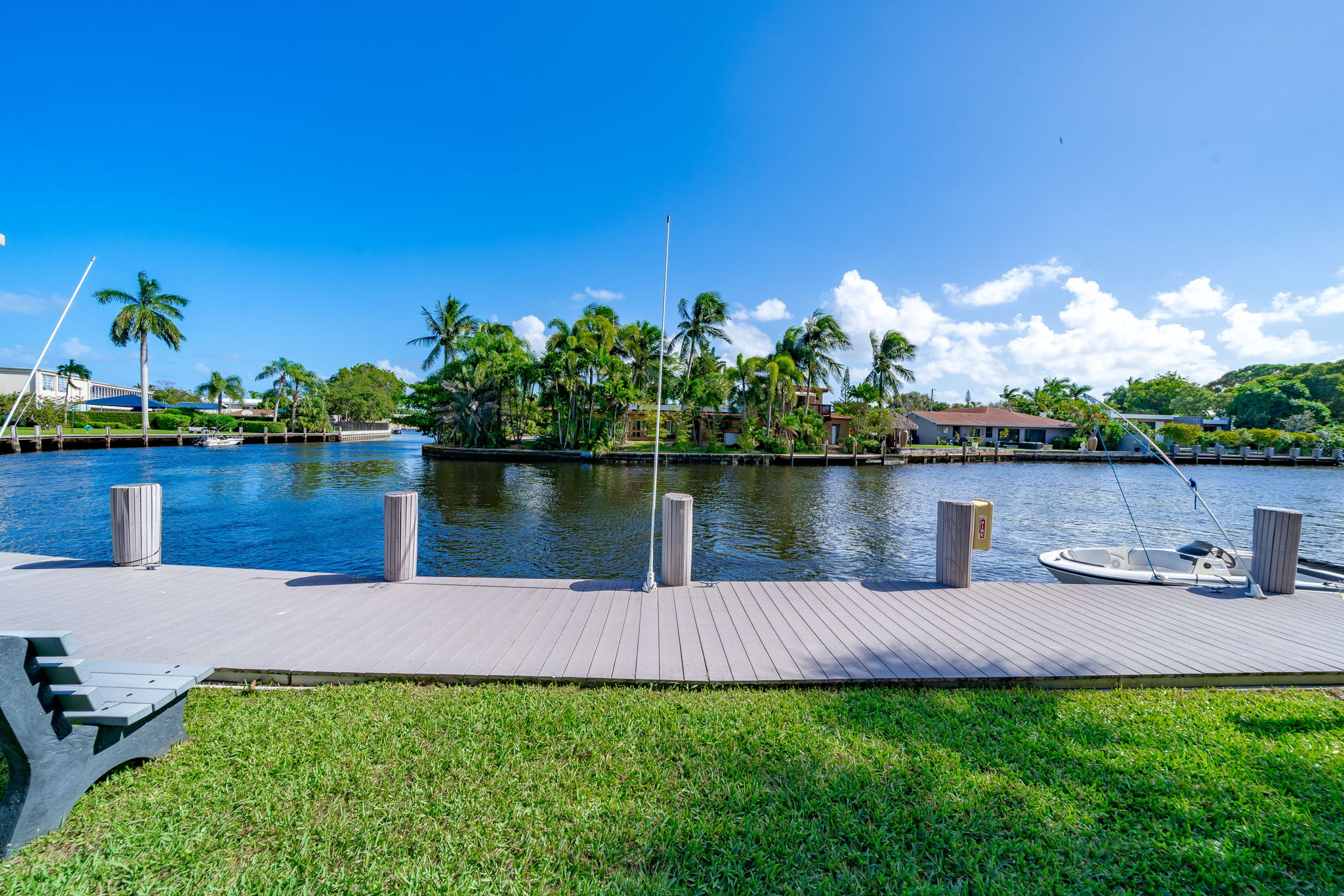 NE 16th Ave, Oakland Park — real estate photography by Digilux HD