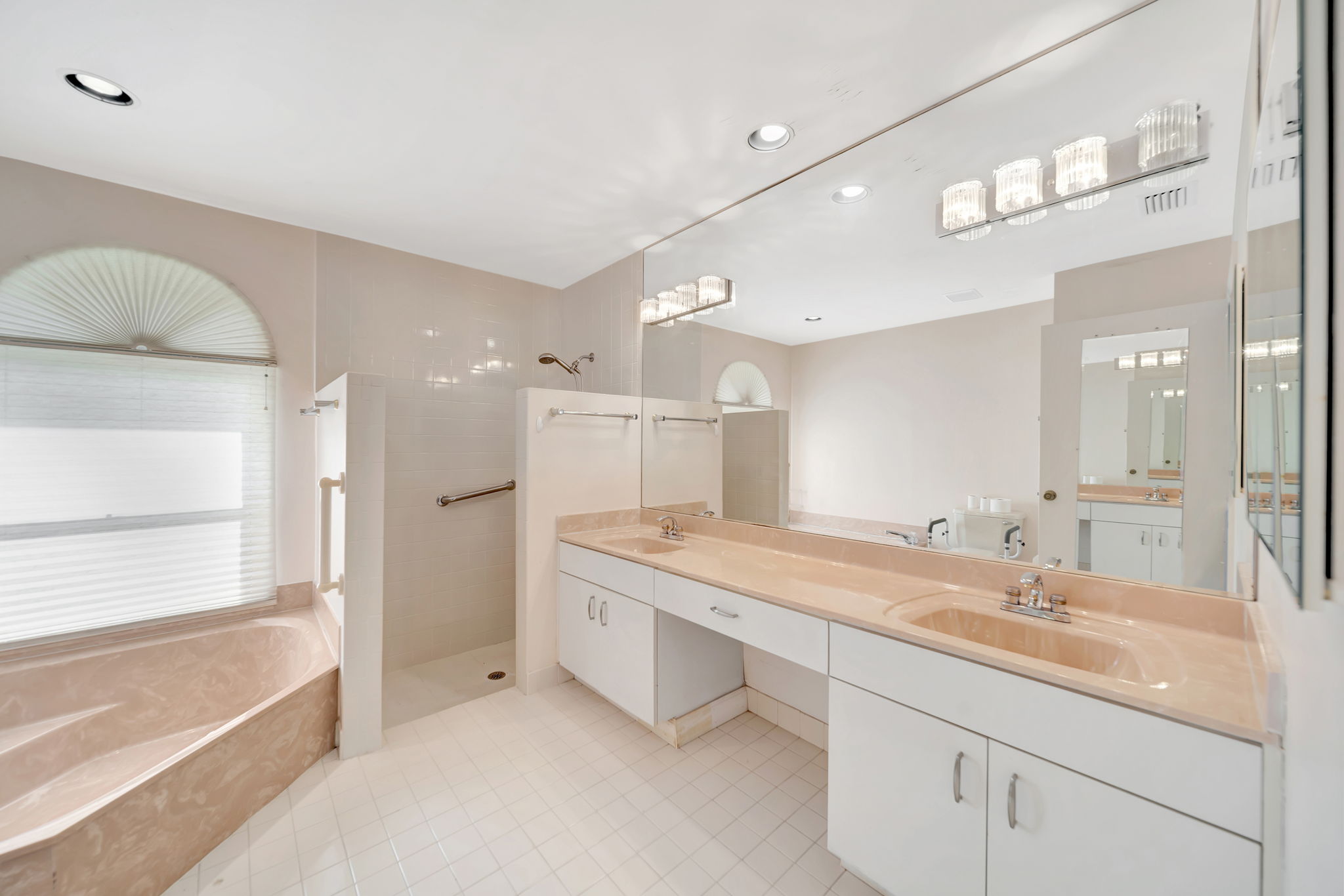 Environ Blvd, Lauderhill — real estate photography by Digilux HD