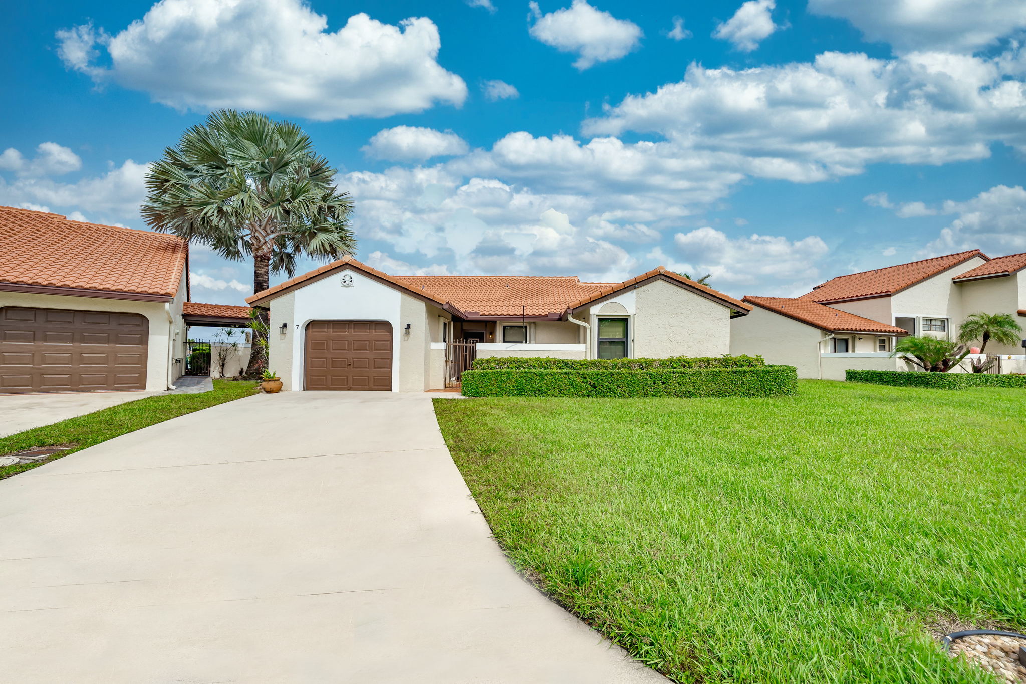 Capitol Ct, Deerfield Beach — real estate photography by Digilux HD