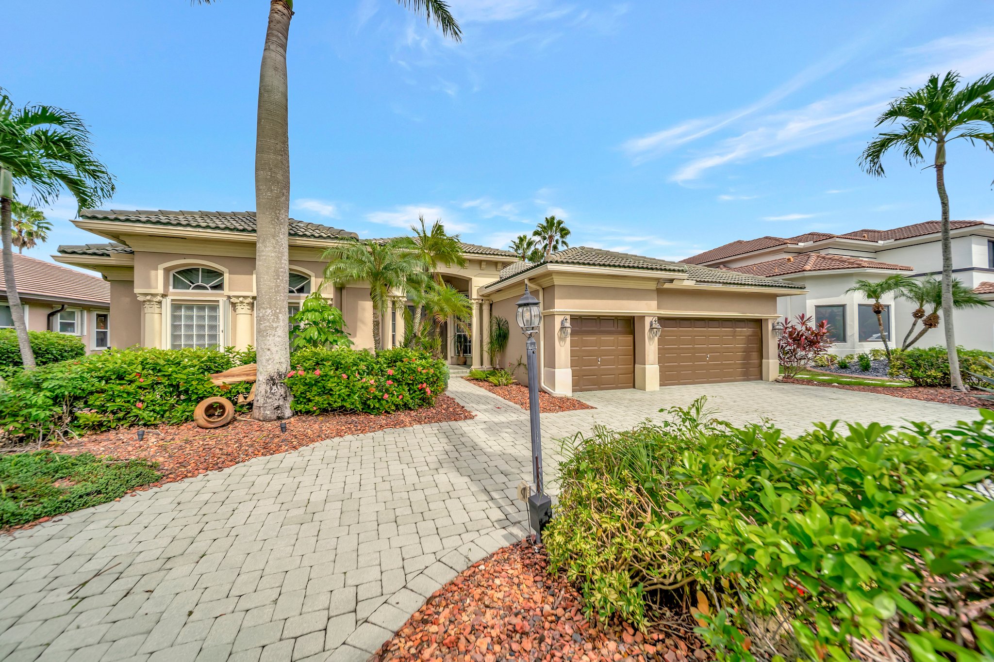 NW 65th Dr, Parkland — real estate photography by Digilux HD