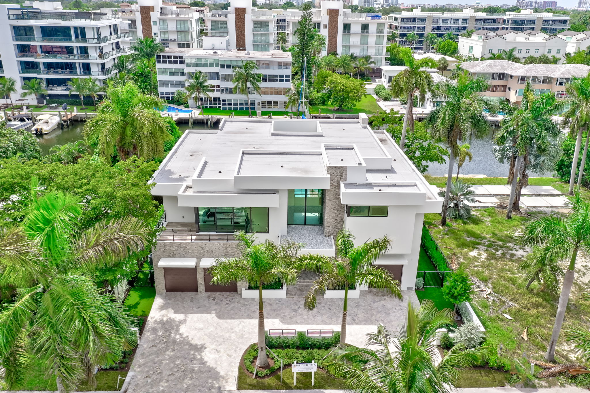Waterfront home on Fiesta Way, Fort Lauderdale