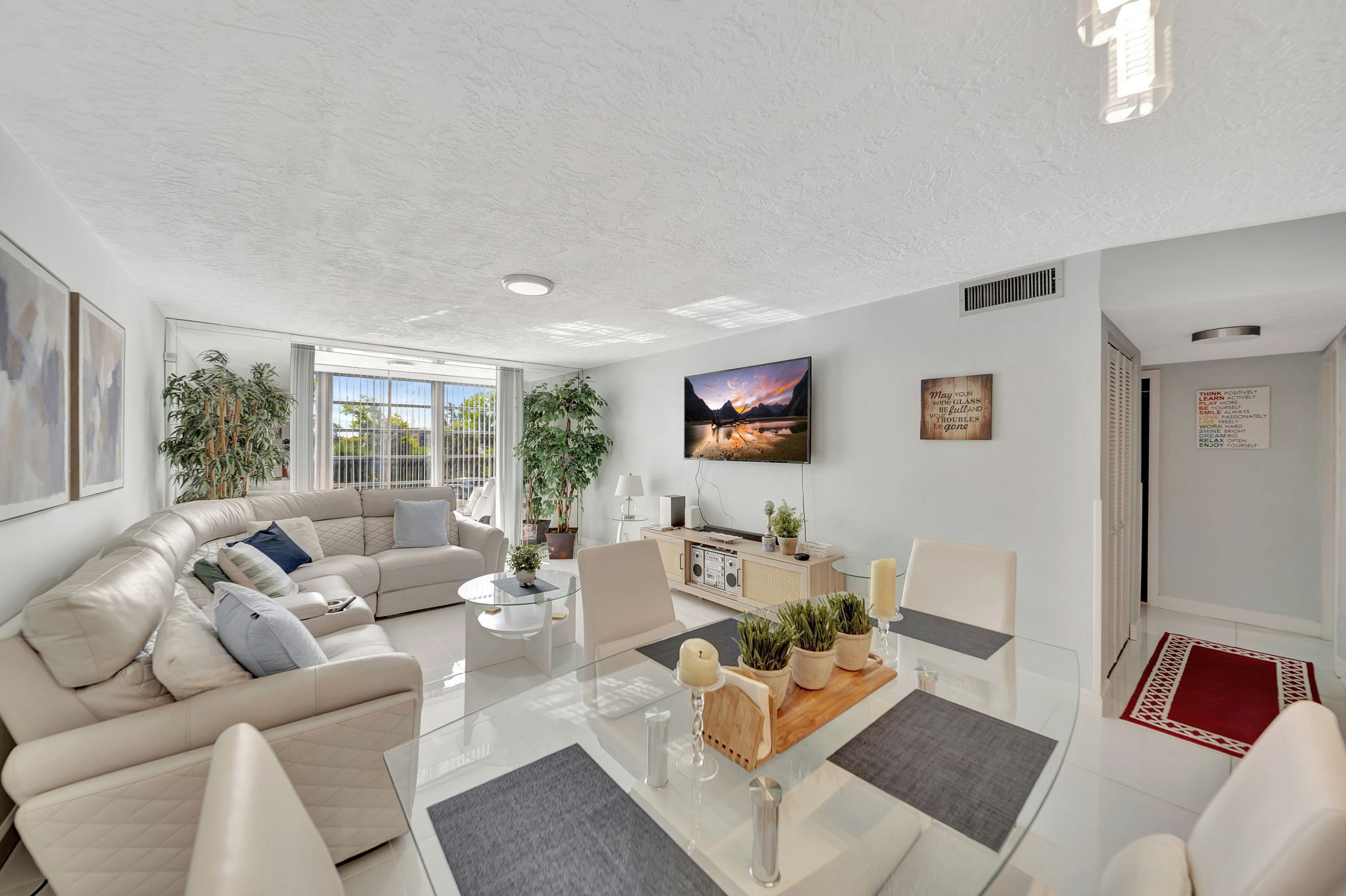Somerset Dr, Lauderdale Lakes — real estate photography by Digilux HD