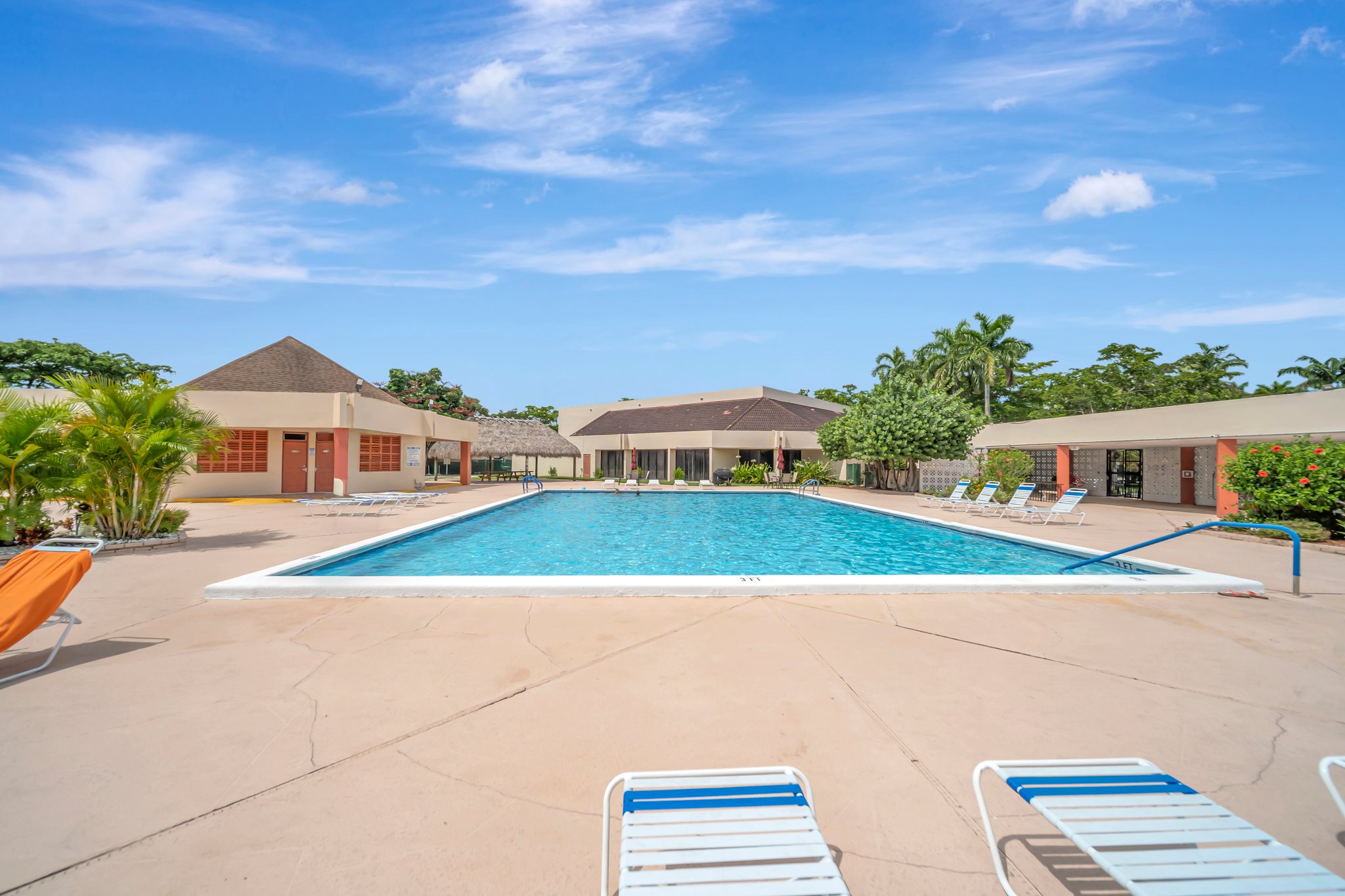Sunrise Lakes Dr W, Sunrise — real estate photography by Digilux HD