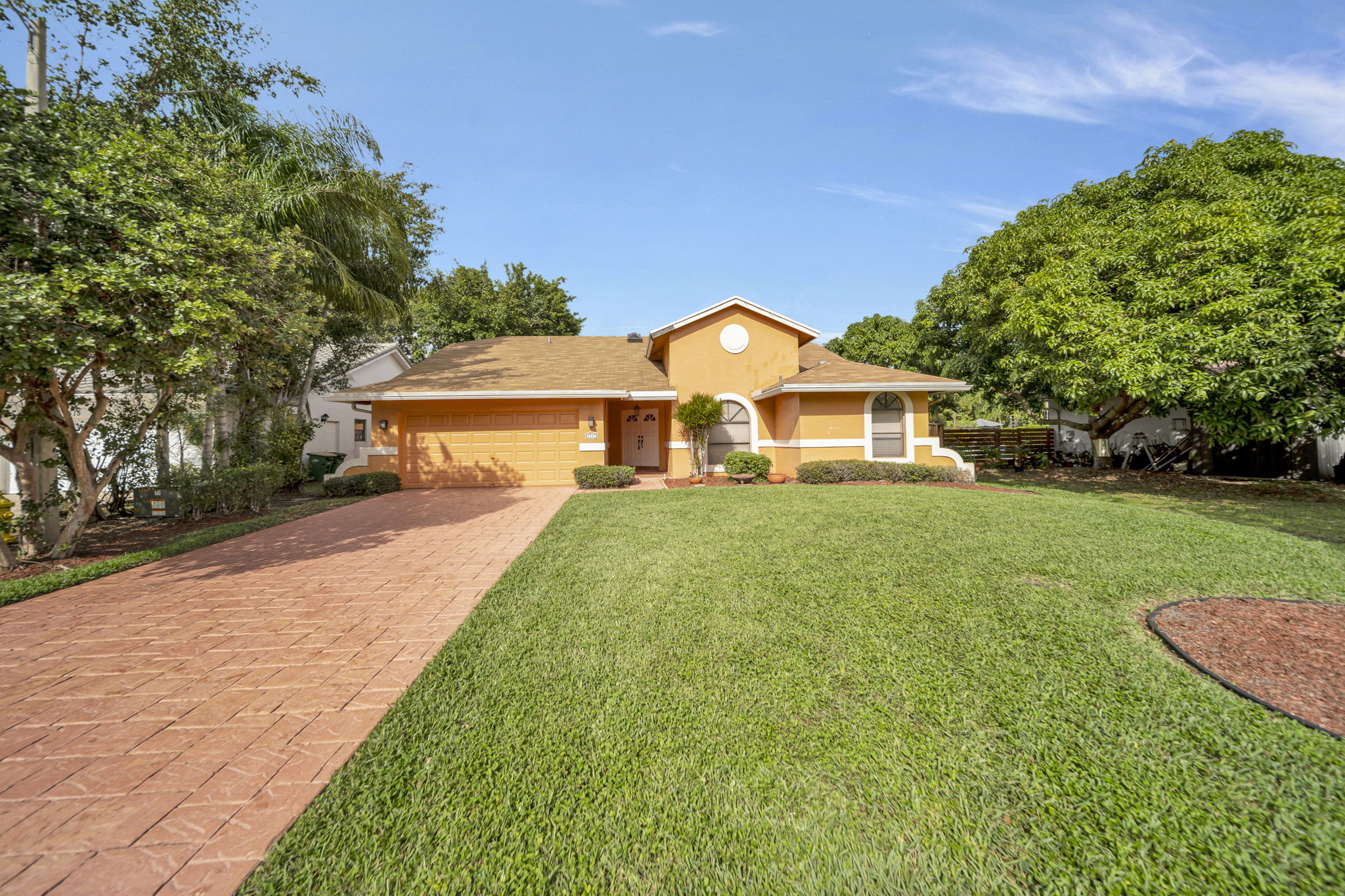 Environ Blvd, Lauderhill — real estate photography by Digilux HD