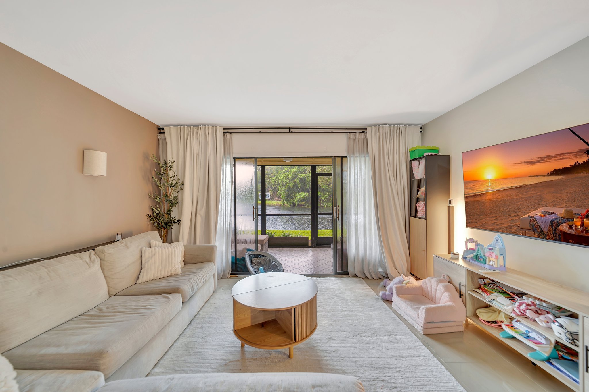 Hammock Blvd, Coconut Creek — real estate photography by Digilux HD