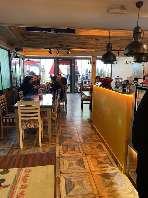 Cafe Lalezar
