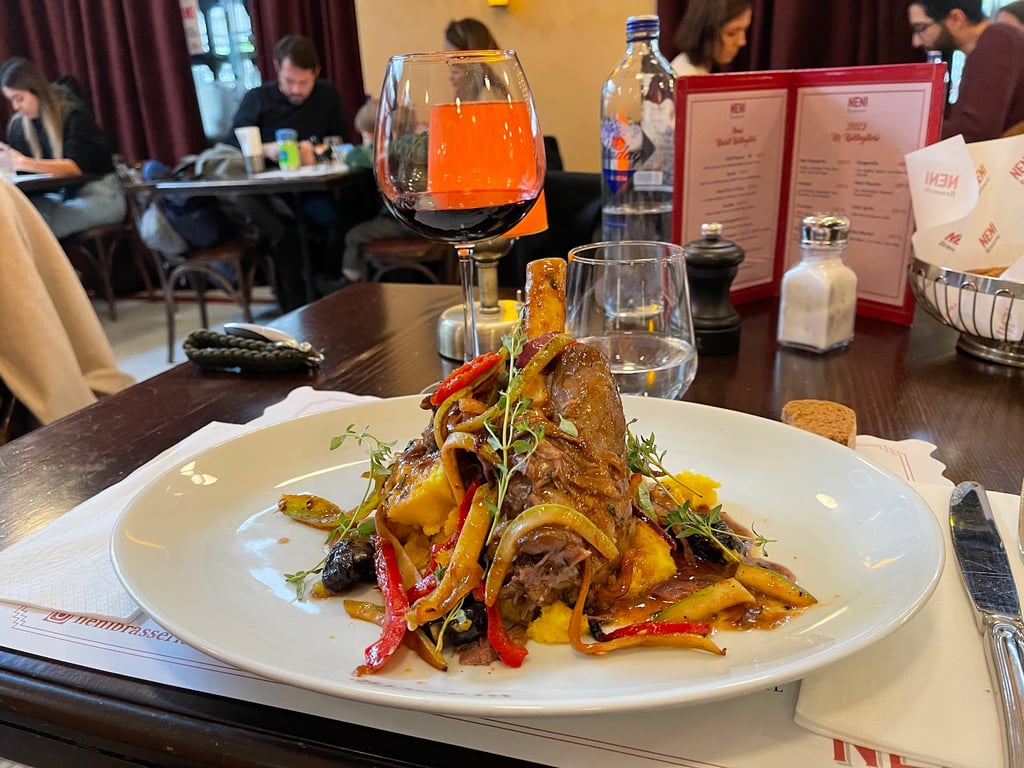 Neni Brasserie