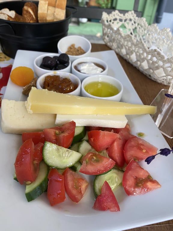 Pita Kuzguncuk