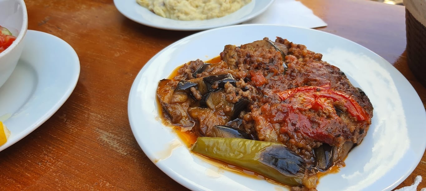 TARİHİ ŞEN LOKANTASI