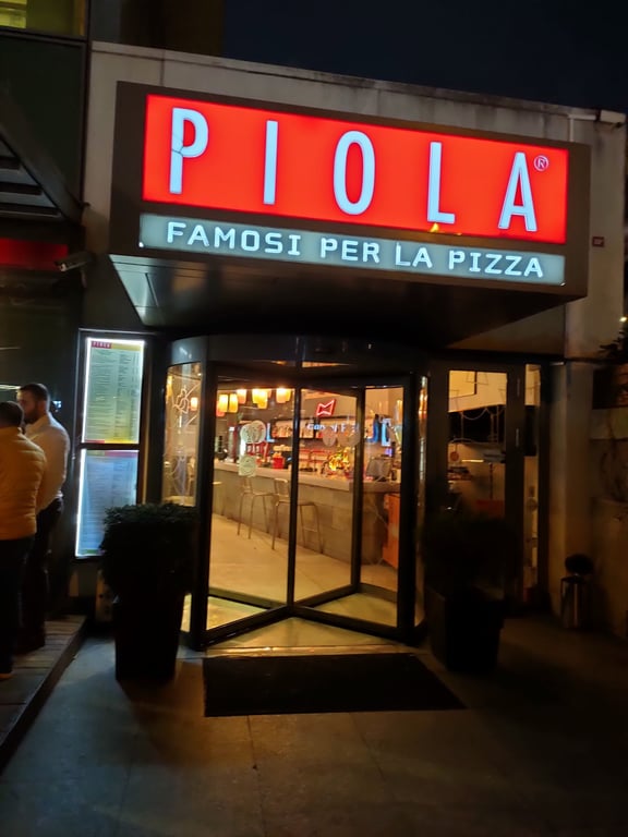 Piola Famosi Per La Pızza