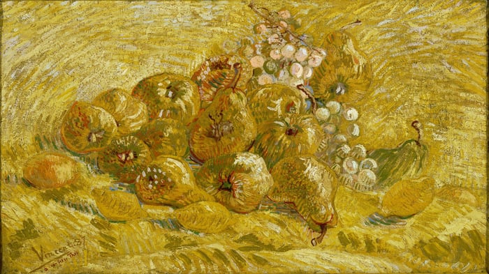 Quinces, lemons, pears and grapes