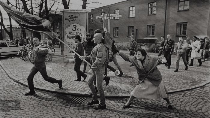 The Woman with the Handbag