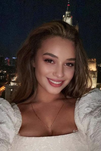 Lazina escort in Frankfurt