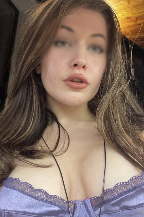 Izabelli escort in Berlin