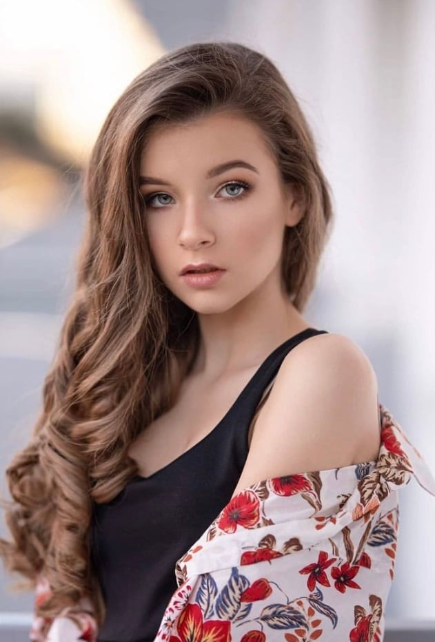 ALIBRA escort in Paris