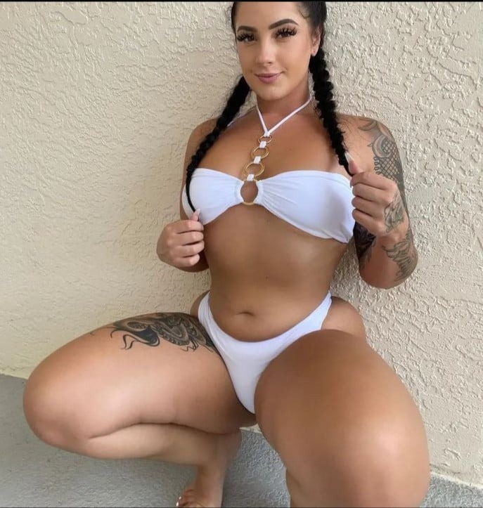 Naomie escort in Lisbon