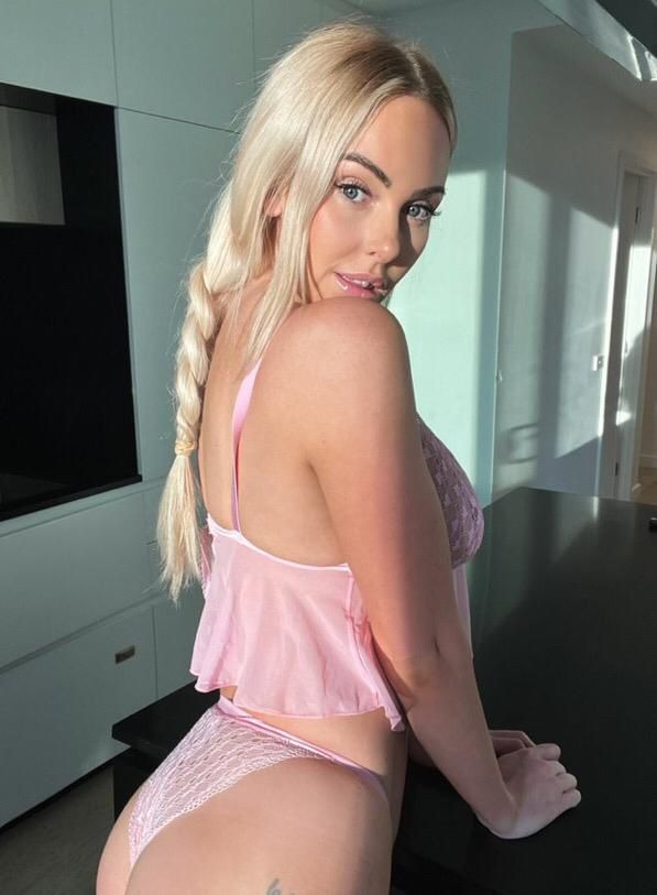 Tiffany escort in Budapest