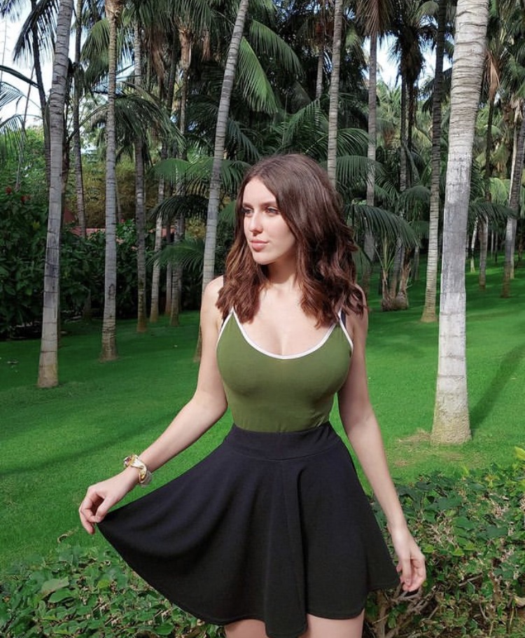 Renu escort in Ottawa
