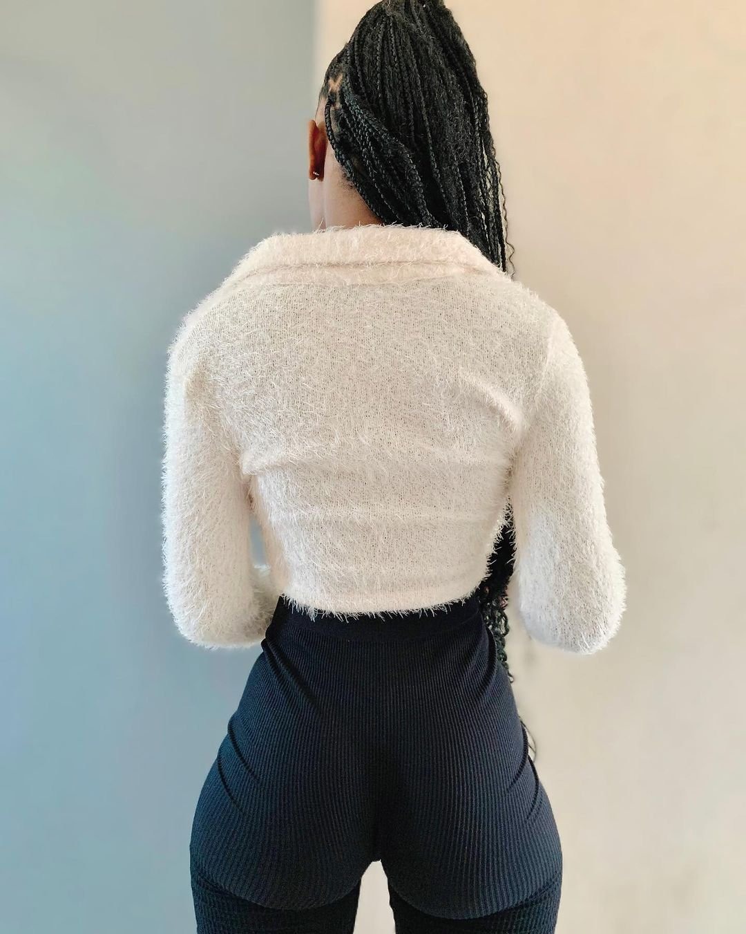 Pretty Luna escort in Shanghai