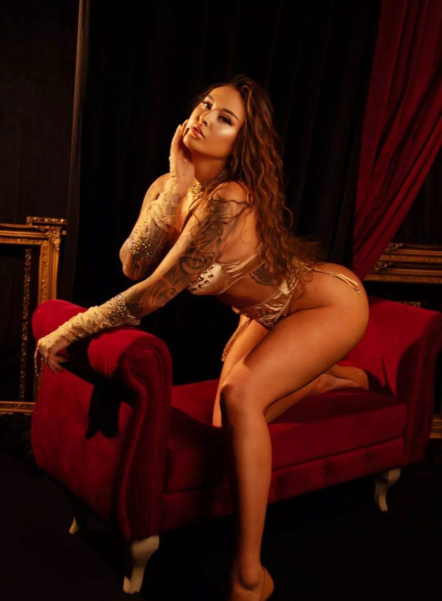 DYNAMICA escort in London