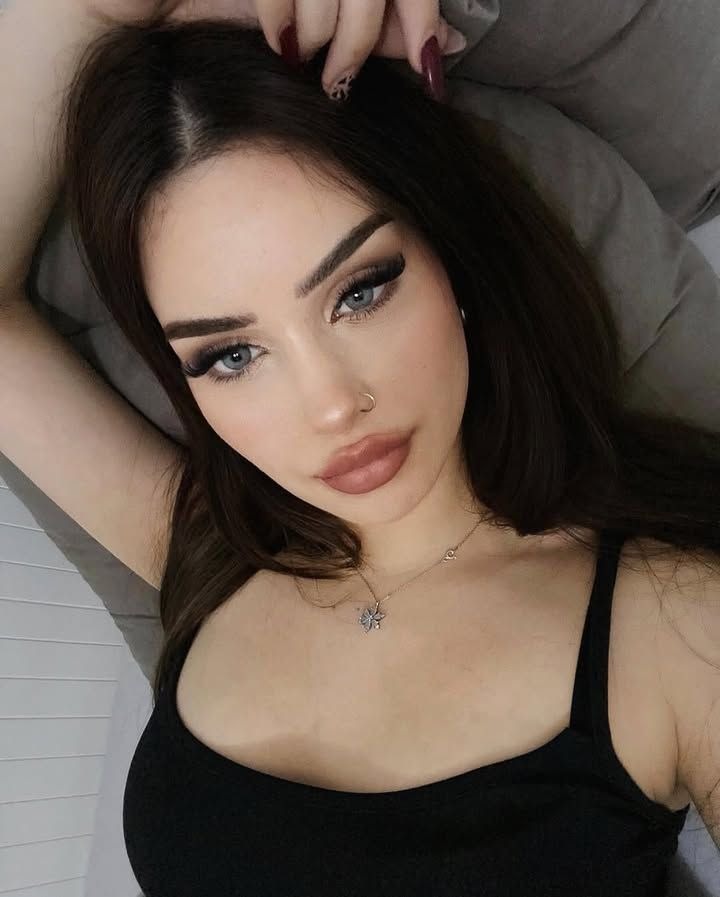 lavinya escort in Izmir